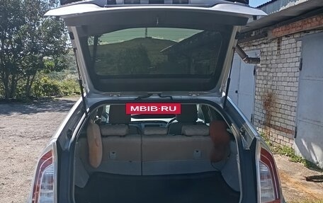 Toyota Prius, 2014 год, 1 020 000 рублей, 24 фотография