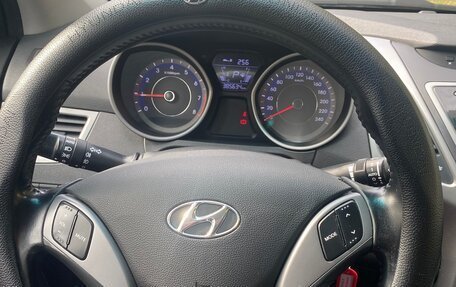 Hyundai Elantra V, 2015 год, 780 000 рублей, 5 фотография