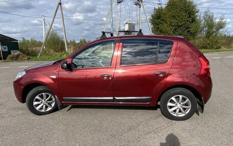Renault Sandero I, 2013 год, 550 000 рублей, 2 фотография