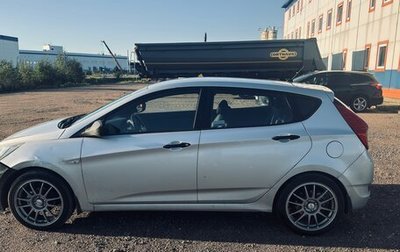 Hyundai Solaris II рестайлинг, 2014 год, 800 000 рублей, 1 фотография