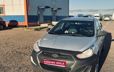 Hyundai Solaris II рестайлинг, 2014 год, 800 000 рублей, 4 фотография