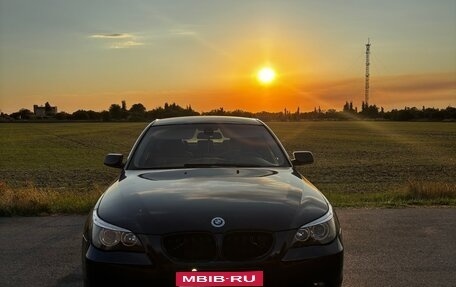 BMW 5 серия, 2004 год, 950 000 рублей, 1 фотография