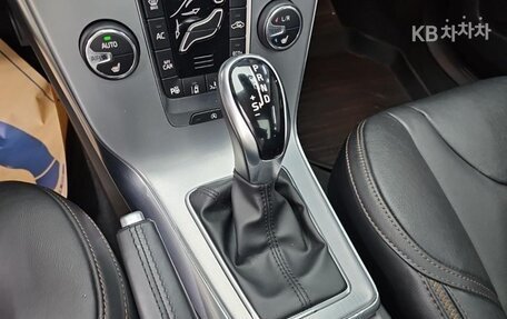 Volvo V40 II рестайлинг, 2018 год, 1 230 000 рублей, 7 фотография