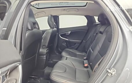 Volvo V40 II рестайлинг, 2018 год, 1 230 000 рублей, 11 фотография