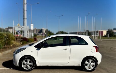 Toyota Yaris III рестайлинг, 2007 год, 420 000 рублей, 2 фотография
