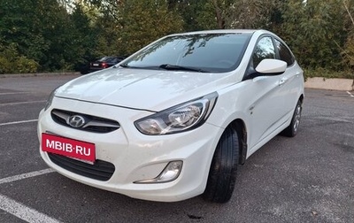 Hyundai Solaris II рестайлинг, 2012 год, 680 000 рублей, 1 фотография