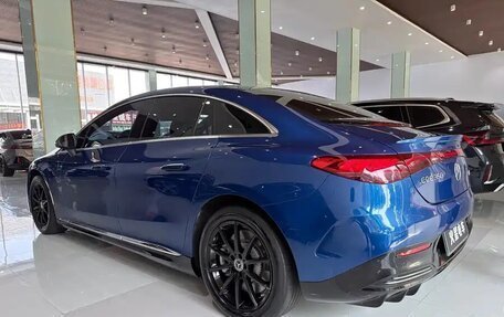 Mercedes-Benz EQE, 2022 год, 4 980 017 рублей, 5 фотография