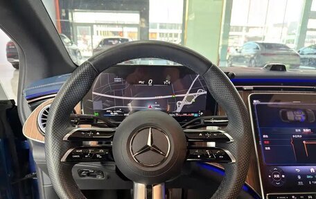 Mercedes-Benz EQE, 2022 год, 4 980 017 рублей, 9 фотография