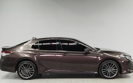 Toyota Camry, 2021 год, 3 977 000 рублей, 4 фотография