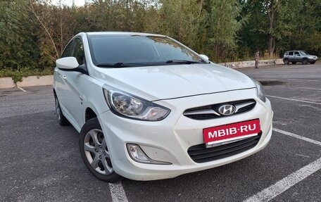 Hyundai Solaris II рестайлинг, 2012 год, 680 000 рублей, 2 фотография