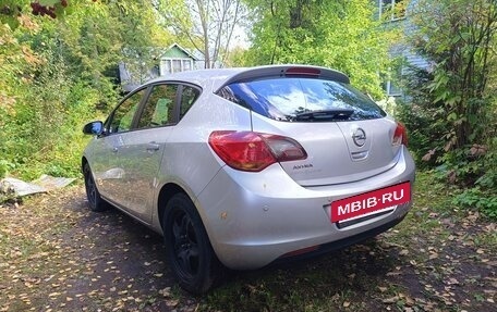 Opel Astra J, 2011 год, 760 000 рублей, 6 фотография