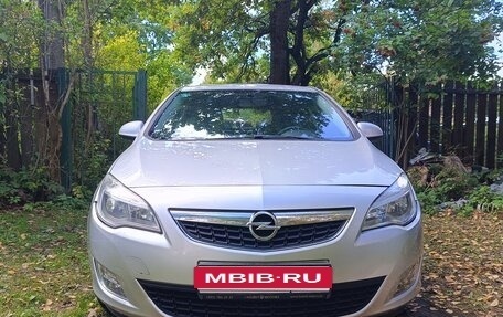 Opel Astra J, 2011 год, 760 000 рублей, 3 фотография
