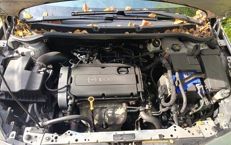 Opel Astra J, 2011 год, 760 000 рублей, 19 фотография