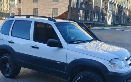 Chevrolet Niva I рестайлинг, 2017 год, 845 000 рублей, 3 фотография