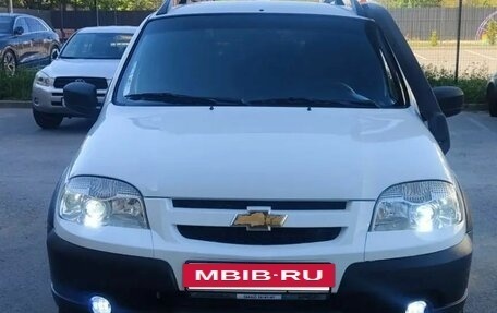 Chevrolet Niva I рестайлинг, 2017 год, 845 000 рублей, 2 фотография