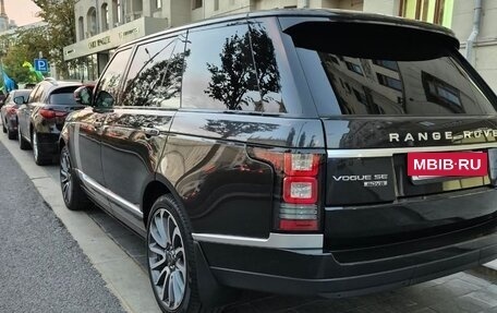 Land Rover Range Rover IV рестайлинг, 2014 год, 3 550 000 рублей, 2 фотография