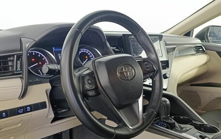 Toyota Camry, 2022 год, 3 470 000 рублей, 9 фотография
