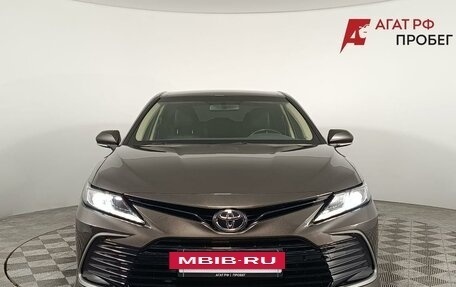 Toyota Camry, 2022 год, 3 470 000 рублей, 2 фотография