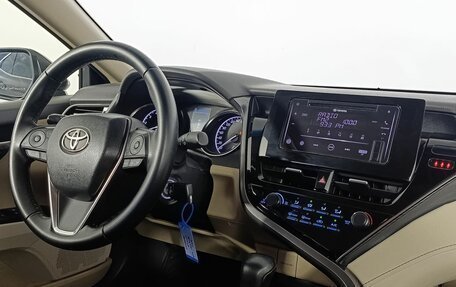 Toyota Camry, 2022 год, 3 470 000 рублей, 11 фотография