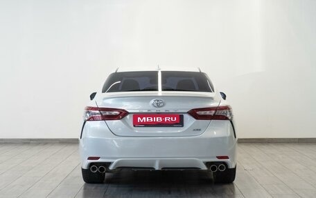 Toyota Camry, 2018 год, 2 249 000 рублей, 4 фотография