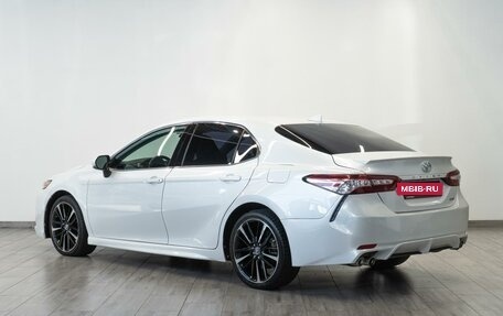 Toyota Camry, 2018 год, 2 249 000 рублей, 2 фотография