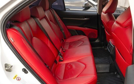 Toyota Camry, 2018 год, 2 249 000 рублей, 8 фотография