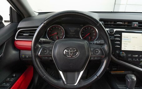 Toyota Camry, 2018 год, 2 249 000 рублей, 13 фотография