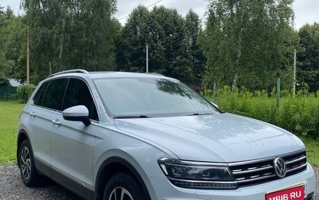 Volkswagen Tiguan II, 2018 год, 2 350 000 рублей, 1 фотография