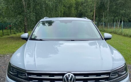 Volkswagen Tiguan II, 2018 год, 2 350 000 рублей, 3 фотография