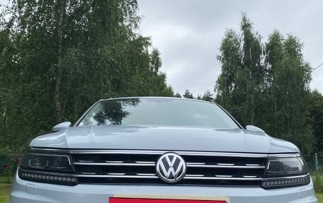 Volkswagen Tiguan II, 2018 год, 2 350 000 рублей, 4 фотография
