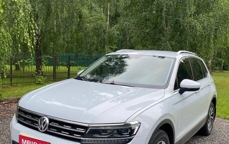Volkswagen Tiguan II, 2018 год, 2 350 000 рублей, 6 фотография
