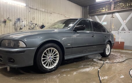 BMW 5 серия, 2003 год, 525 000 рублей, 3 фотография