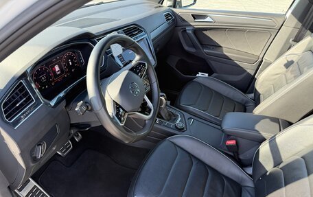 Volkswagen Tiguan II, 2021 год, 3 900 000 рублей, 4 фотография
