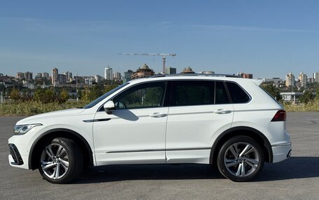 Volkswagen Tiguan II, 2021 год, 3 900 000 рублей, 2 фотография