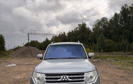 Mitsubishi Pajero IV, 2011 год, 1 950 000 рублей, 3 фотография