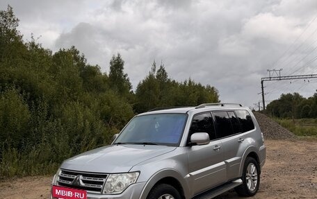 Mitsubishi Pajero IV, 2011 год, 1 950 000 рублей, 4 фотография