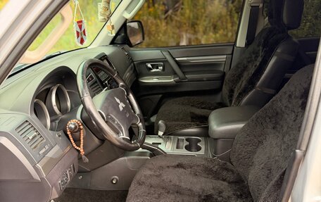 Mitsubishi Pajero IV, 2011 год, 1 950 000 рублей, 25 фотография