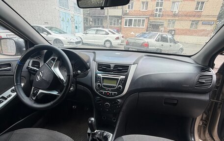 Hyundai Solaris II рестайлинг, 2013 год, 355 000 рублей, 7 фотография