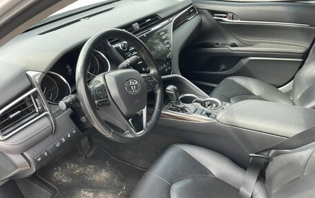 Toyota Camry, 2019 год, 3 350 000 рублей, 6 фотография