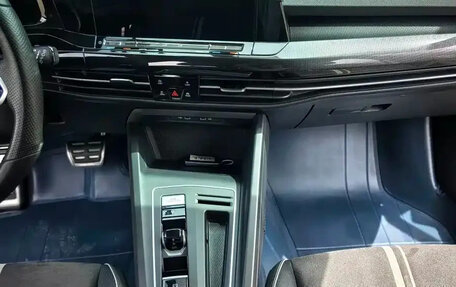 Volkswagen Golf VIII, 2023 год, 1 915 700 рублей, 17 фотография