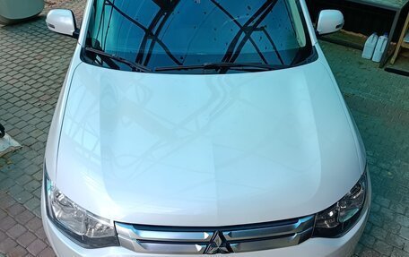 Mitsubishi Outlander III рестайлинг 3, 2014 год, 1 450 000 рублей, 12 фотография