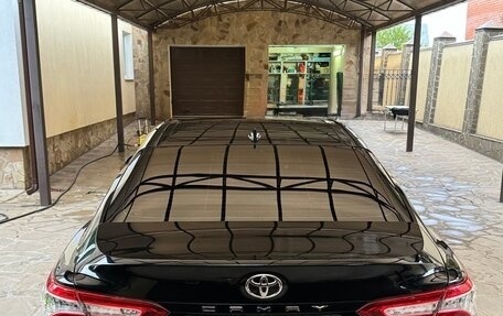 Toyota Camry, 2022 год, 3 130 000 рублей, 5 фотография