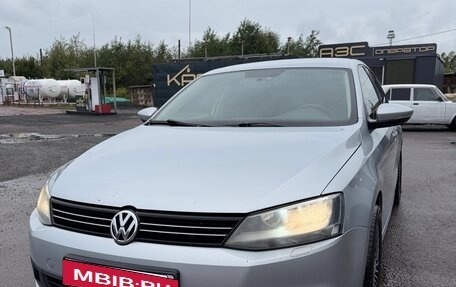 Volkswagen Jetta VI, 2013 год, 950 000 рублей, 1 фотография