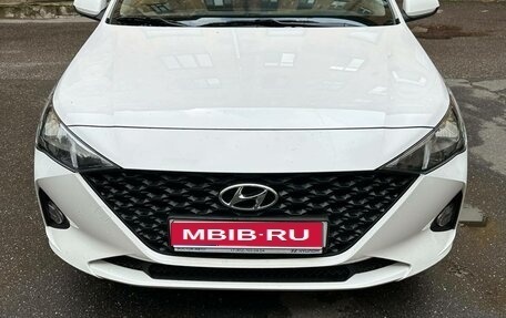 Hyundai Solaris II рестайлинг, 2021 год, 1 560 000 рублей, 1 фотография