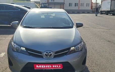 Toyota Auris II, 2014 год, 1 150 000 рублей, 1 фотография