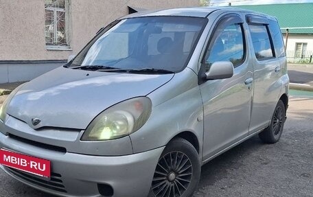 Toyota FunCargo, 2000 год, 333 000 рублей, 1 фотография