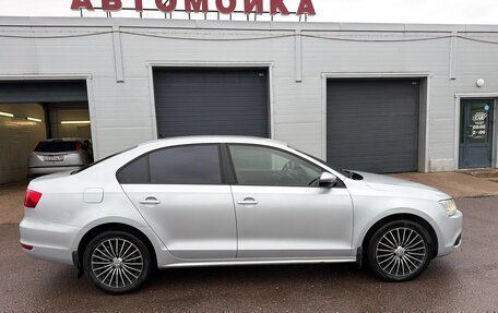 Volkswagen Jetta VI, 2013 год, 950 000 рублей, 4 фотография