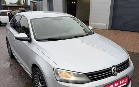 Volkswagen Jetta VI, 2013 год, 950 000 рублей, 10 фотография