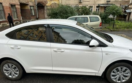 Hyundai Solaris II рестайлинг, 2021 год, 1 560 000 рублей, 5 фотография