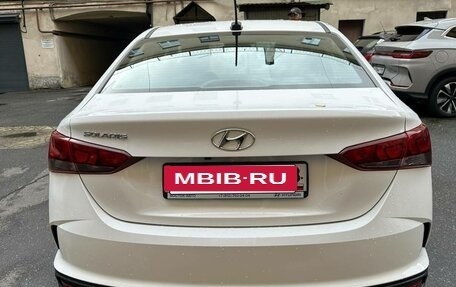 Hyundai Solaris II рестайлинг, 2021 год, 1 560 000 рублей, 2 фотография